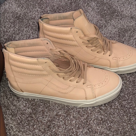 Vans - Picture 2 of 2